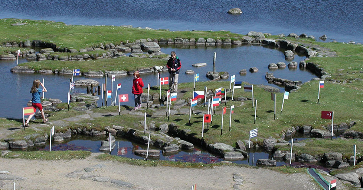 Besøg hele verden hos Verdenskortet nær Hobro på din sommerhusferie
